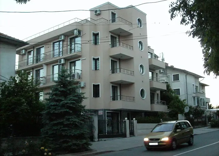 за гости дденко *