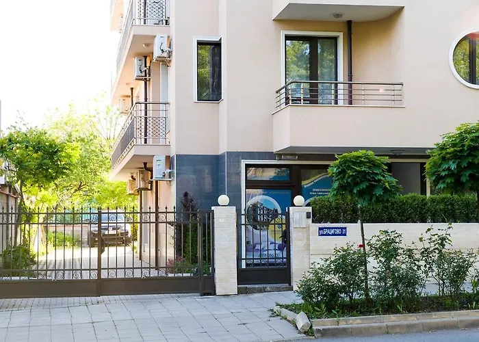 за гости дденко Апартамент *