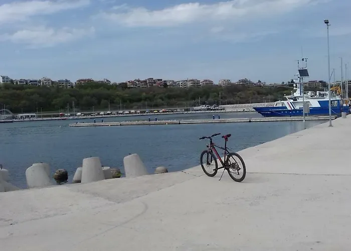 за гости дденко Апартамент Бургас